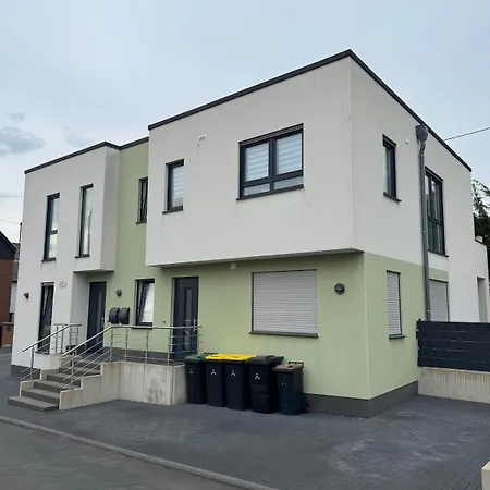 Schoene In Ruhiger Lage كونغسوينتر