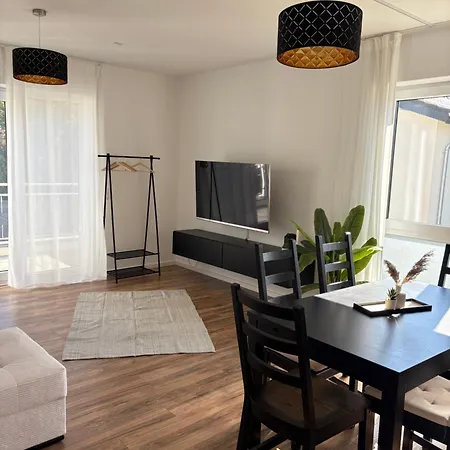 Schoene In Ruhiger Lage كونغسوينتر