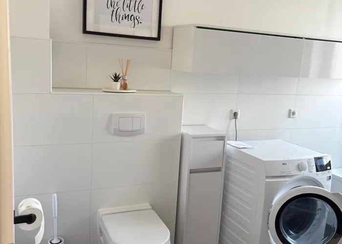 Schoene In Ruhiger Lage Appartement