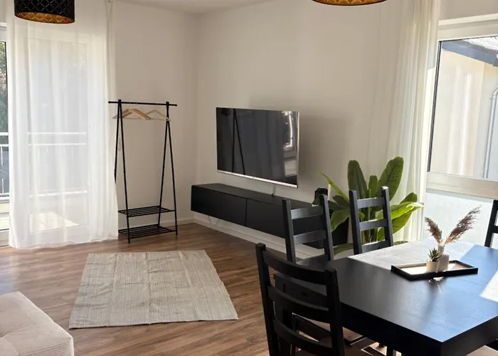 Schoene In Ruhiger Lage Königswinter